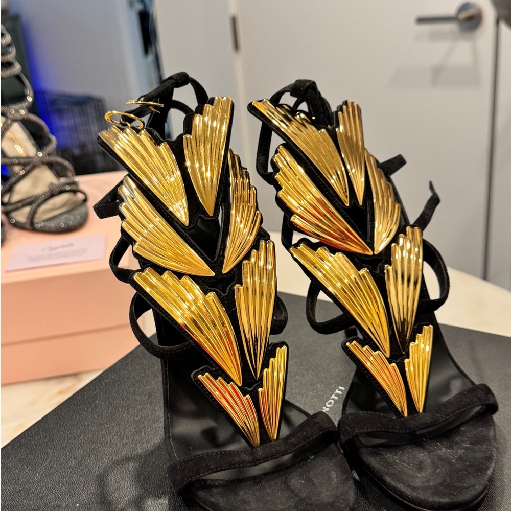 Giuseppe Zanotti Black Heels with Gold Accents - Picture 8 of 9